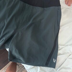 Vuori men’s short draft.Never been worn, tags fell off.